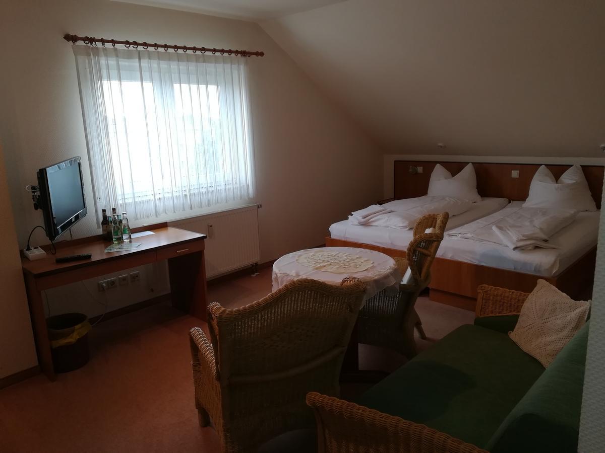 Weinbau & Pension "8Zeilen" Golk Esterno foto