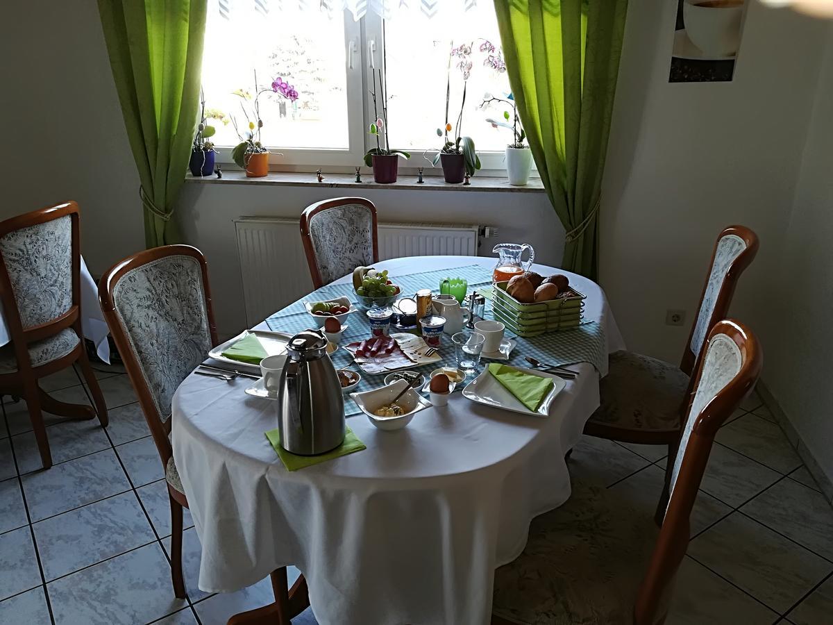 Weinbau & Pension "8Zeilen" Golk Esterno foto