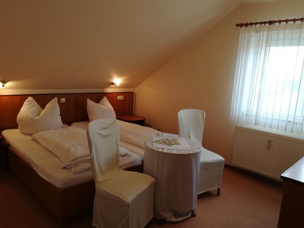 Weinbau & Pension "8Zeilen" Golk Esterno foto