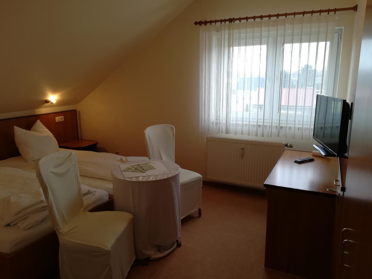 Weinbau & Pension "8Zeilen" Golk Esterno foto
